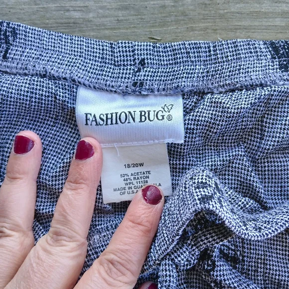 Vintage Y2K Fashion Bug Skirt - Picture 8 of 16